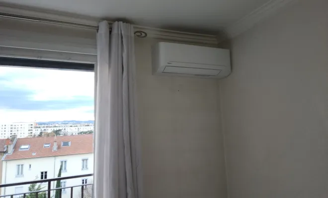 Installation d'une climatisation bisplit à Villeurbanne, Nord Isère, Dechanoz